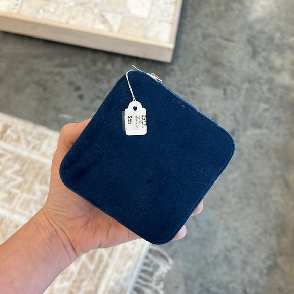 Elegant Blue Jewelry Box - Picture 6 of 6